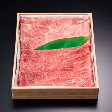 山形牛すき焼き2種盛り（赤身300ｇ＋霜降り300ｇ）｜西鎌倉でテイクアウト・デリバリーなら西鎌倉精肉店