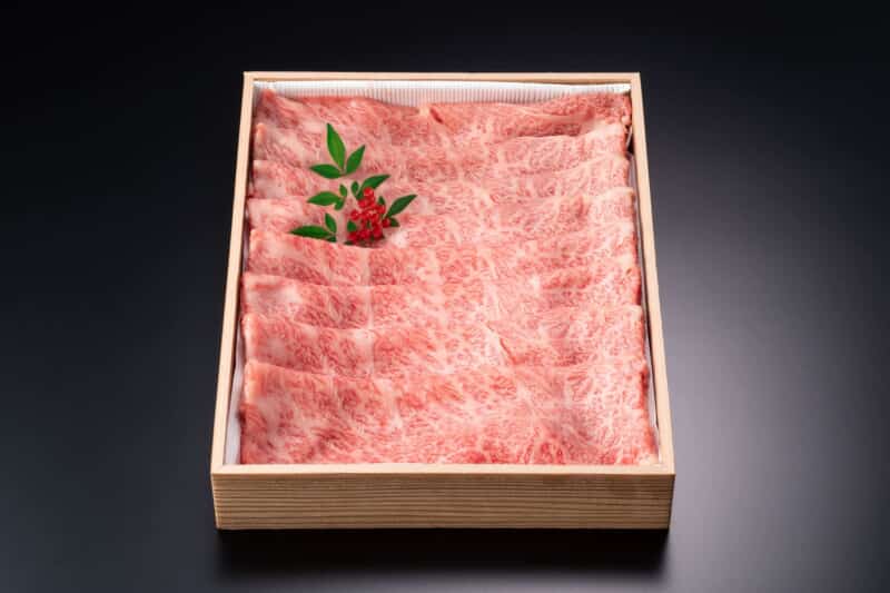 山形牛すき焼き用肩ローススライス（霜降り600ｇ）｜西鎌倉でテイクアウト・デリバリーなら西鎌倉精肉店